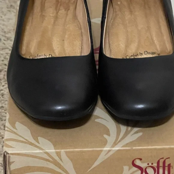 Women's Black Comfort Shoes - Picture 4 of 4